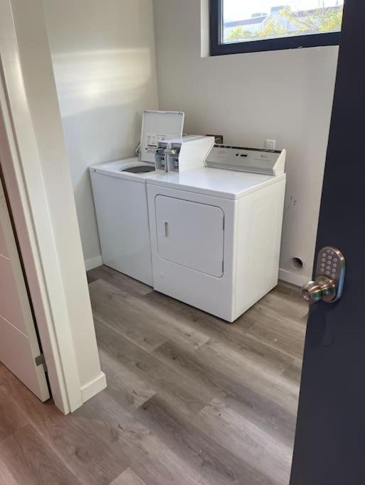 Next To San Diego Downtown - Cali King Size Studio Exteriör bild